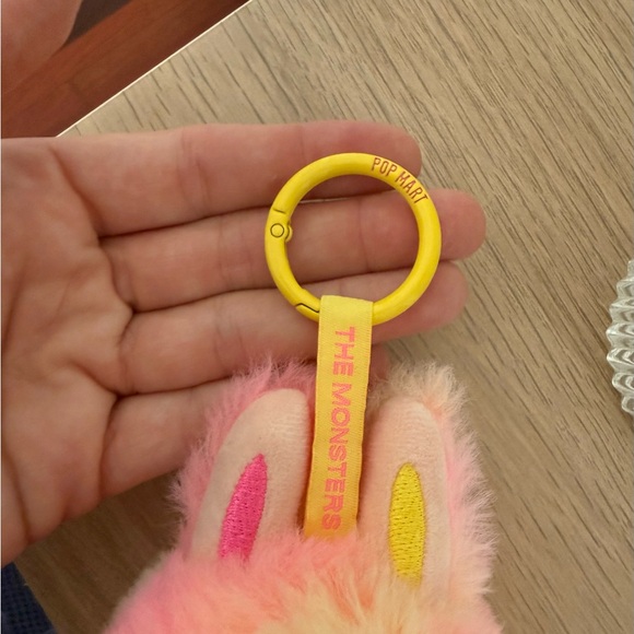 Labubu - Picture 2 of 2